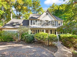 12449 Cavalier Dr, Woodbridge, VA 22192