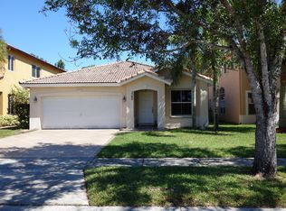 2243 NW 208th Ter, Pembroke Pines, FL 33029