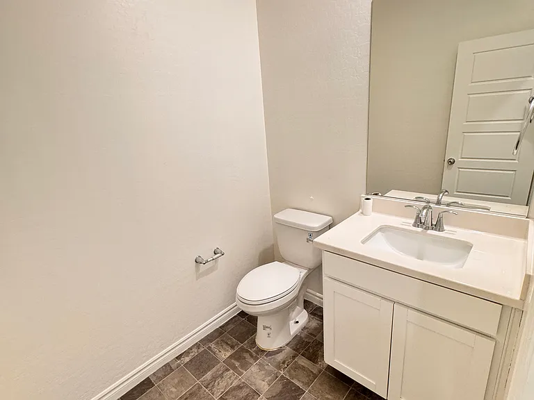 2711 Lindsey Springs St — Photo 5