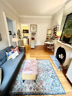 Rented by Living New York | media 12