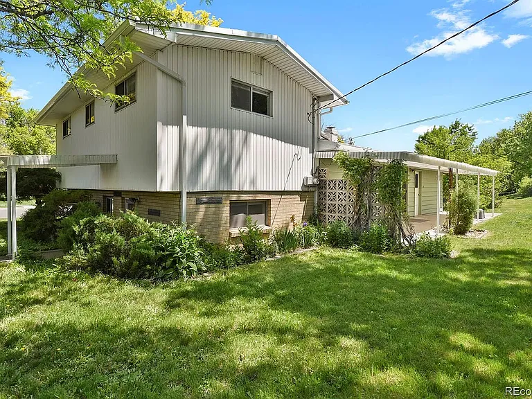 7770 W 59th Ave — Photo 3