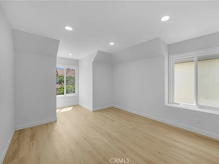 6082 Eaglecrest Dr — Photo 14