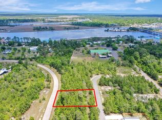 1734 Landing St, Carrabelle, FL 32322