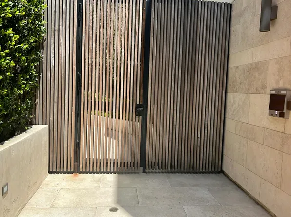 724 N Croft Ave #304, Los Angeles, CA 90069
