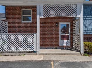 10 Sunset View St APT 7, Gray, ME 04039