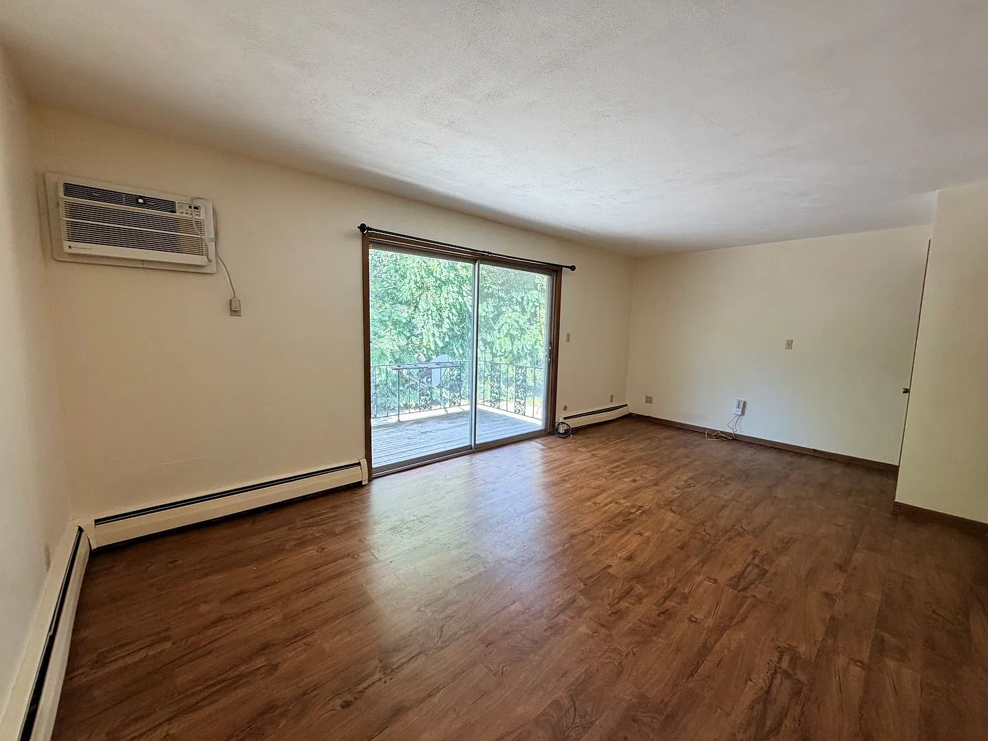 Carriage Place Apartments: 2708 34th Street — Photo 3
