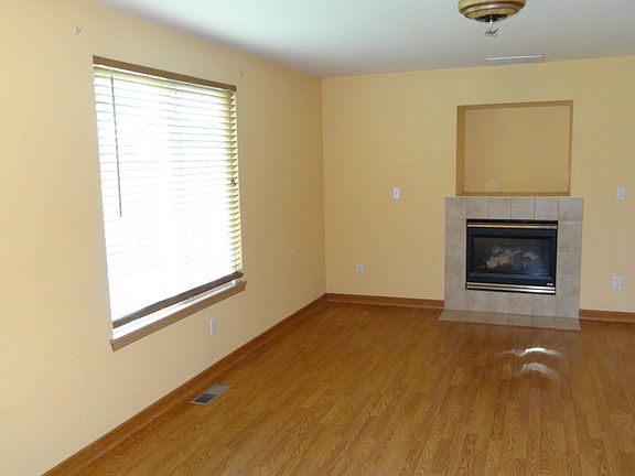 5th image of 1430 Laredo Dr SE