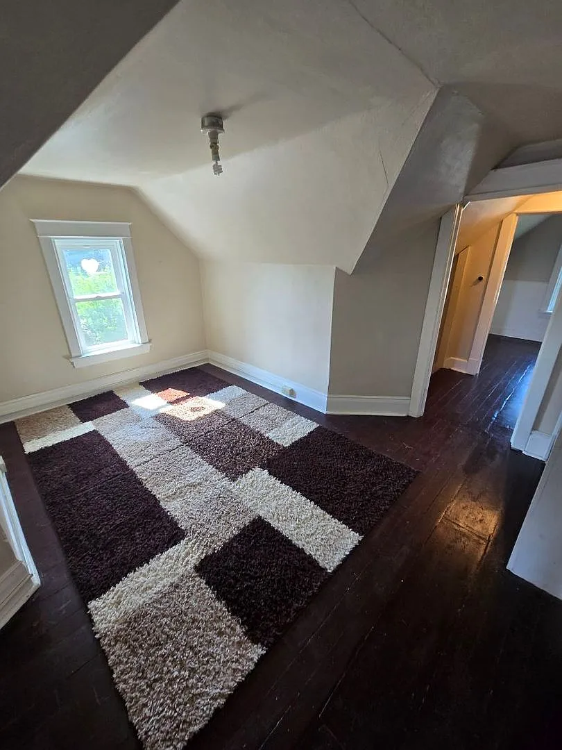 2821 Wicklow Street — Photo 1