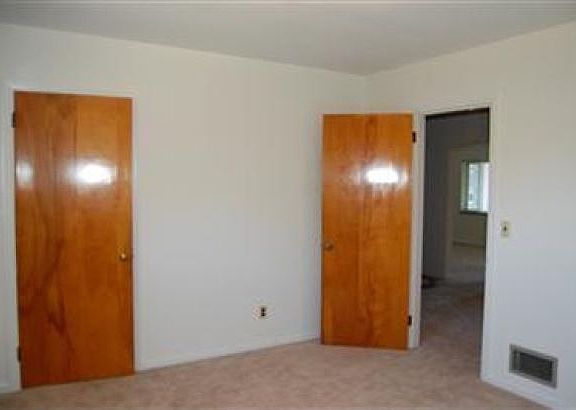4th image of 1601 Saint Anthony Cir