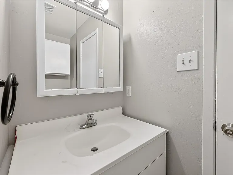 2446 Mayview Dr — Photo 25