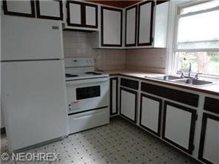 2nd image of 422 Stevenson Ave