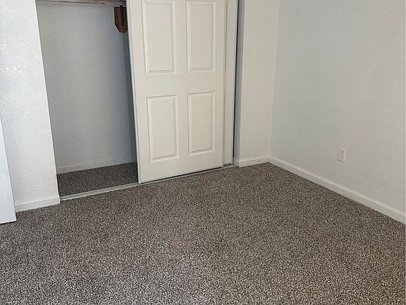 3rd image of 2528 Antoine Ct #1