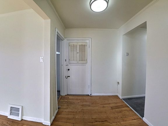 2nd image of 1452 Pacheco St