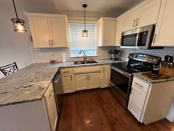 4th image of 801 Feldspar St