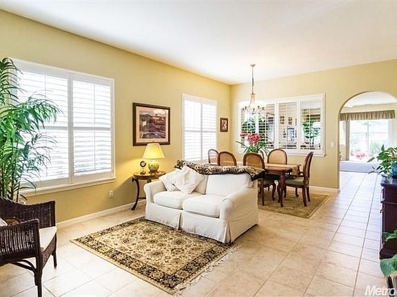 4th image of 1307 Villagio Dr