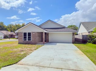 1783 Ivalea Cir, Navarre, FL 32566