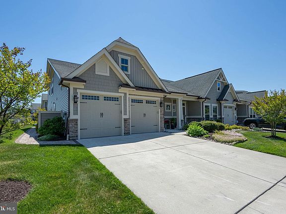 3rd image of 22694 Grebe Ln