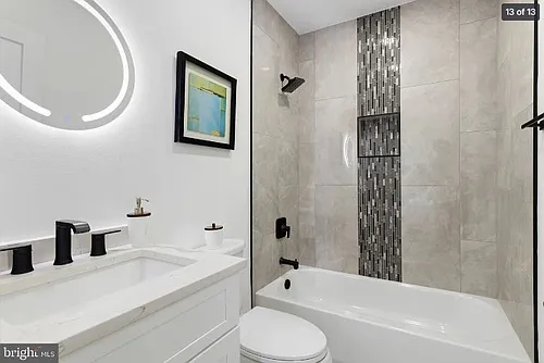 927 Kennedy St NW #303 Photo 1