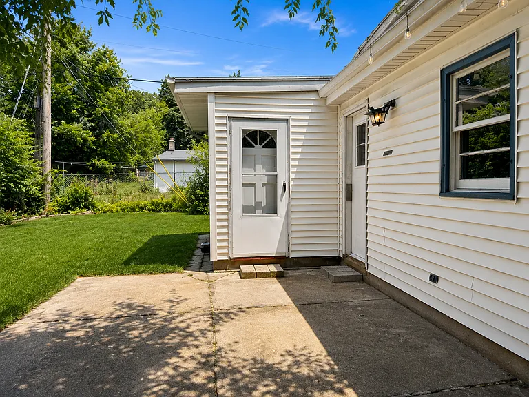 3208 Thelma St — Photo 17