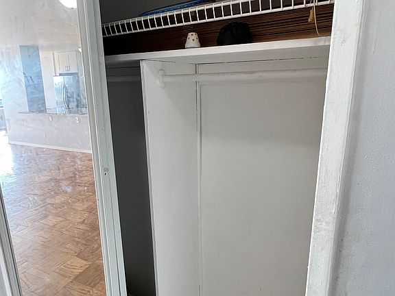 4th image of 10 Huron Ave