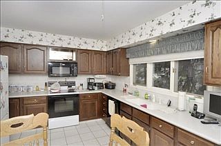 5th image of 5022 Whippoorwill Dr