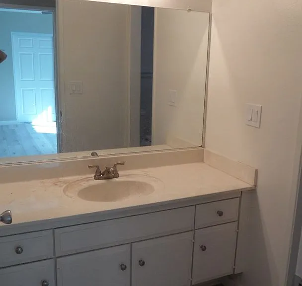 1241 E Diana Ave — Photo 23