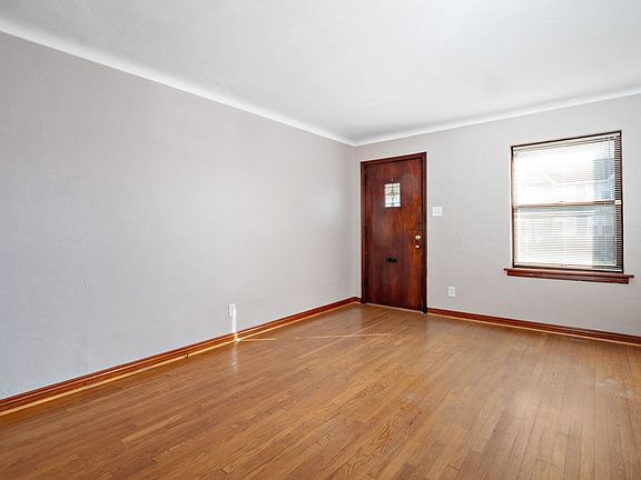 4th image of 4951 Parker Ave #1F