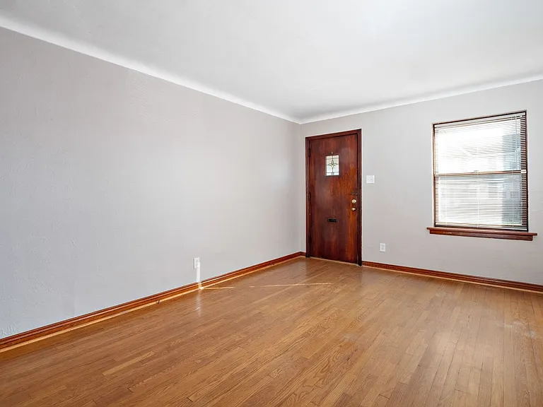 4951 Parker Ave #1F — Photo 4