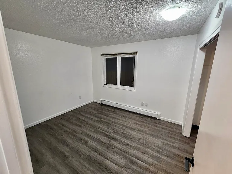 12401 Landmark St #8 — Photo 9