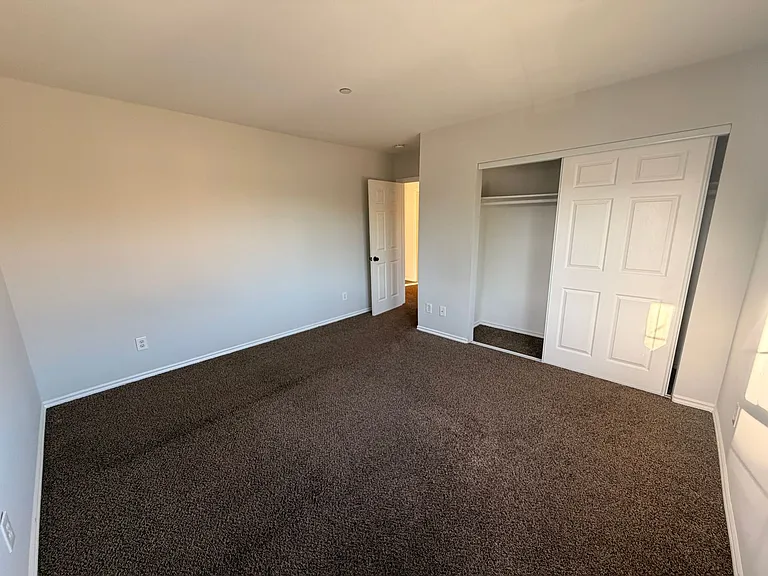 5762 Rostrata Ave — Photo 24