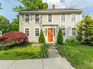 4 Tolland Grn, Tolland, CT 06084