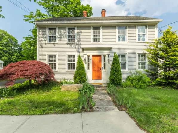 4 Tolland Green, Tolland, CT 06084