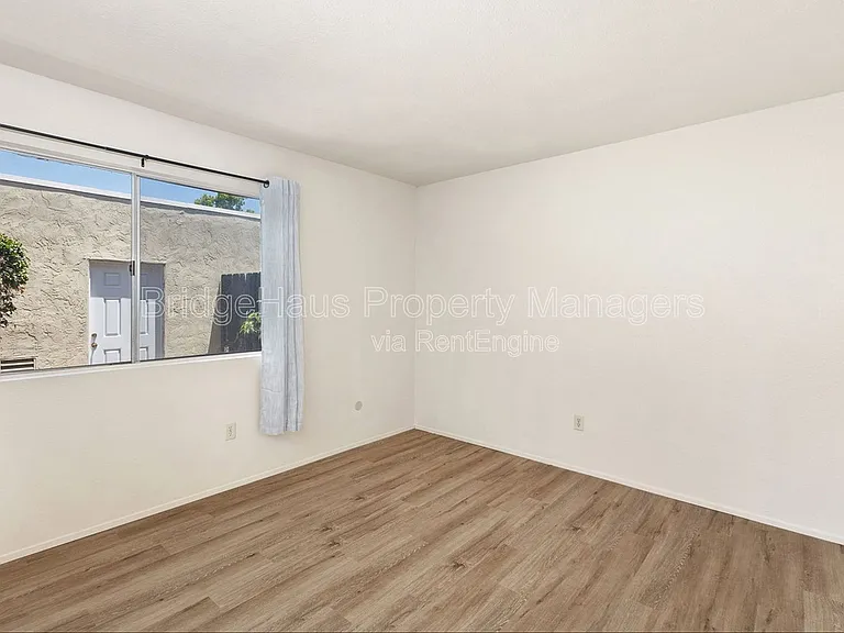 7831 Rancho Fanita Dr #D — Photo 13