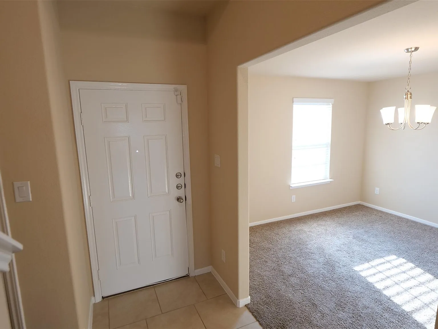 4 bed, 2.5 bath, 2236 sqft, $2,200 — Photo 2