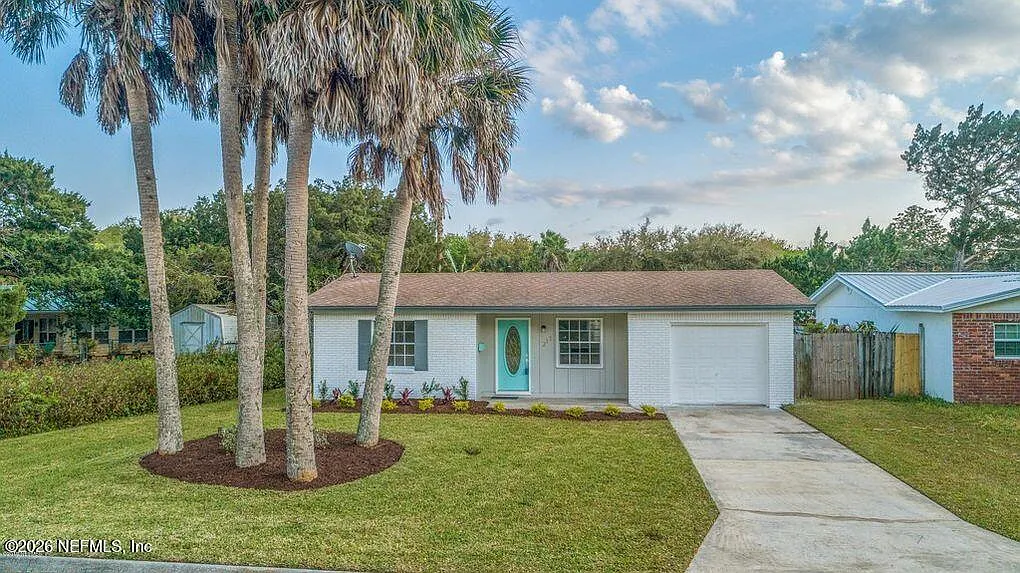 3 bed, 2.0 bath, 1032 sqft, $2,500 — Photo 2
