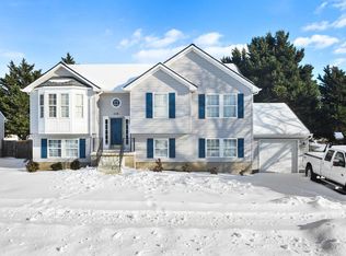 115 Crosswinds Dr, Charles Town, WV 25414