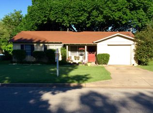 3705 Aurora St, Haltom City, TX 76117