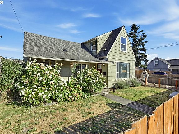 3rd image of 208 SW 3rd Ave