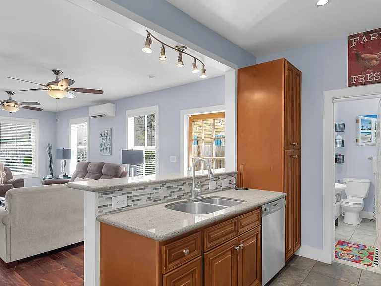 1124 Eaton St — Photo 11