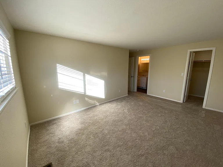 3916 Pheasant Dr — Photo 23