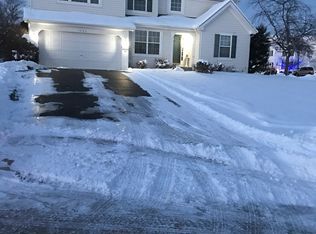 1086 Angle Tarn, Dundee, IL 60118