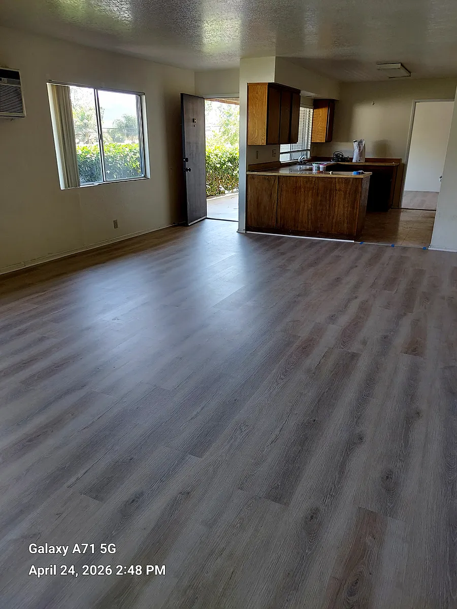 Building Photo - 340 S Steckel Dr #H