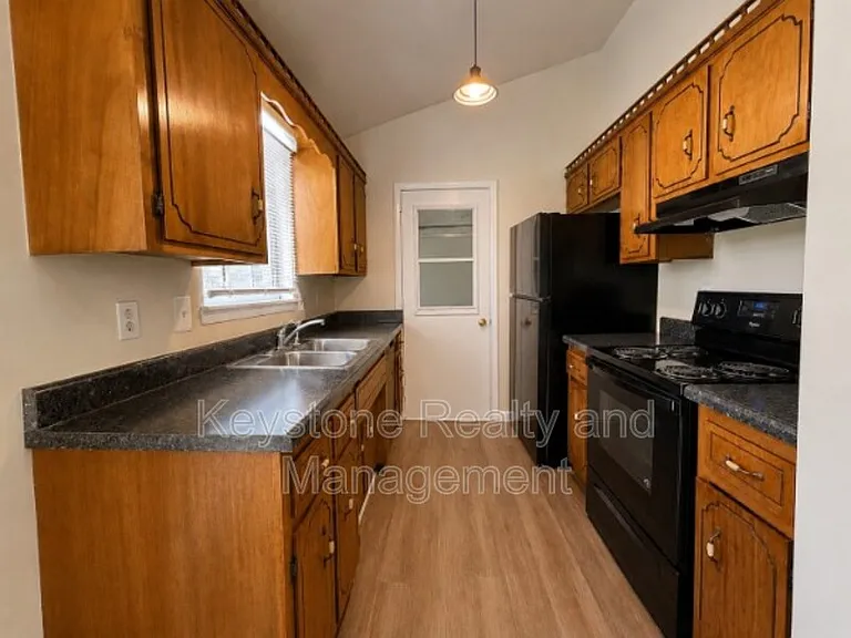 717 Peachers Mill Rd — Photo 5