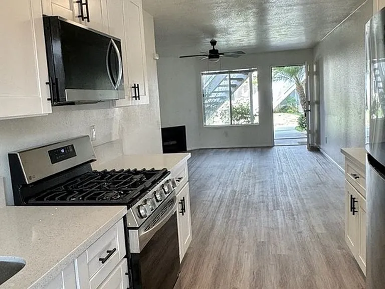 3515-3563 Roosevelt St - Su Casa Apartments — Photo 2