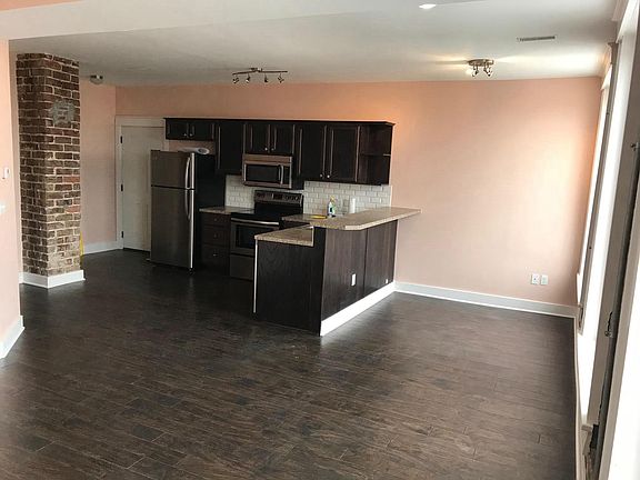 Kitchen and Livingroom