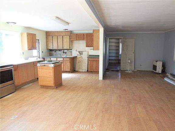 4th image of 4695 Sylar Ln