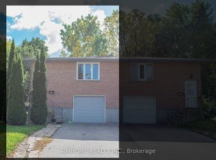 389 Churchill Ct #A, Waterloo, ON N2L 6B4