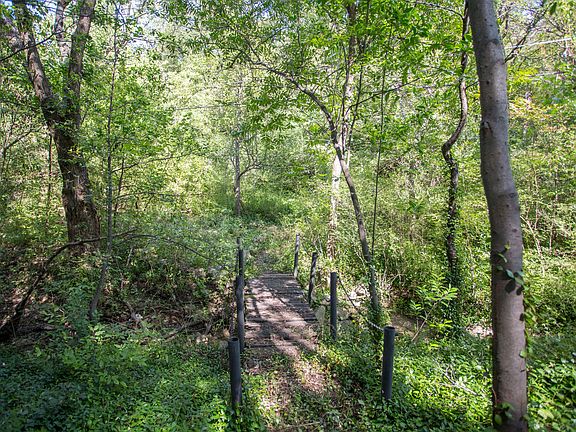 2109 Indian Creek-1.jpg