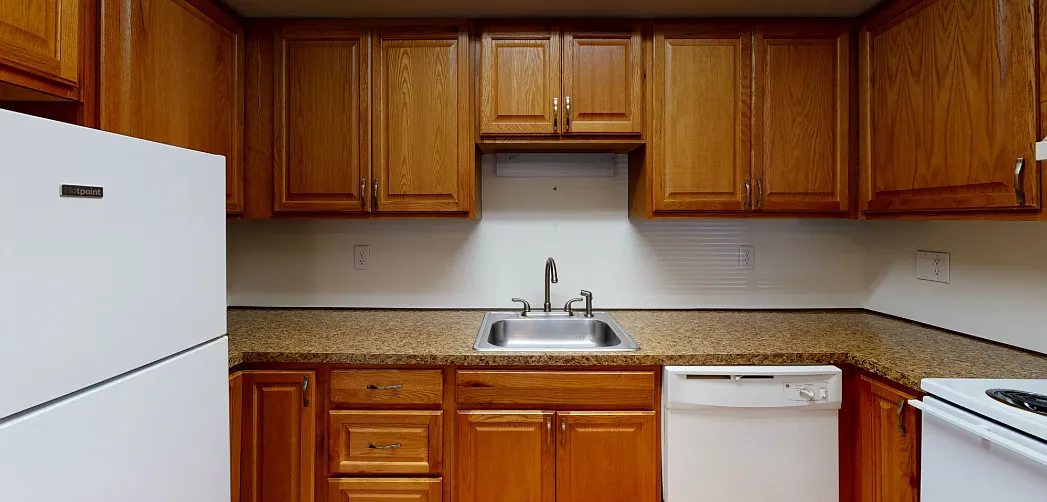 Skytop Village Apartments — Photo 1