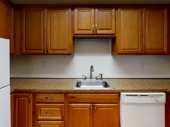 Skytop Village Apartments